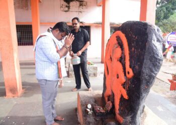 आत्तापर्यंत अणदूर च्या आण्णांना साथ दिलीत आता हगलूर च्या आण्णाला आशीर्वाद द्या – आण्णासाहेब दराडे