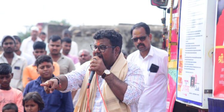 आण्णासाहेब दराडे यांच्या संवाद यात्रेला जोरदार प्रतिसाद