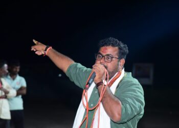 सरपंच पद हे शेळीच्या शेपटासारखं, माशाही हानता येईना आणि..