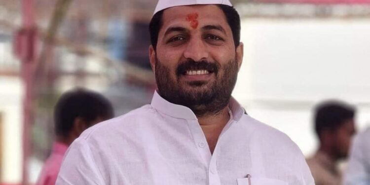 धाराशिव मध्ये शिवसेनेत बंडखोरी; पिंगळेंना उमेदवारी दिल्याने जिल्हाप्रमुख सुरज साळुंके करणार बंड?