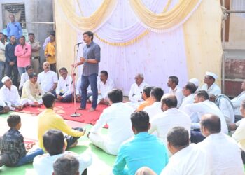 मविआचे सरकार आल्यावर शेतकऱ्यांची कर्जमुक्त करु – खा. ओम राजेनिंबाळकर यांचे आश्वासन