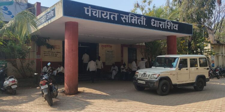 कसबे तडवळे ग्रामपंचायत भ्रष्टाचार प्रकरण गुन्हा दाखल करण्याचे आदेश