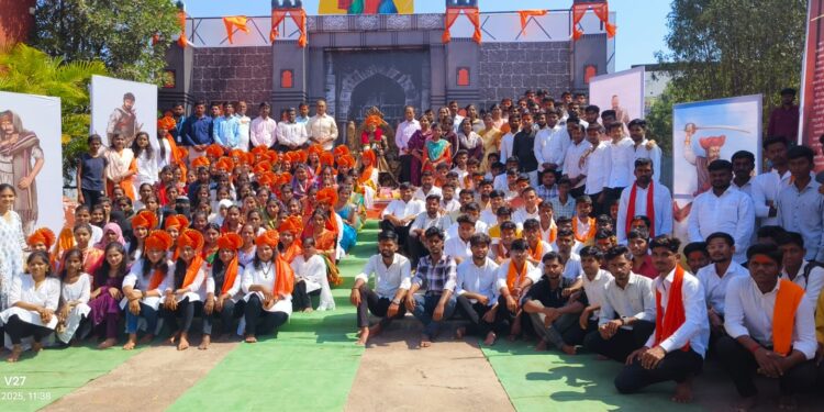 शिवजन्मोत्सव सोहळा नाचून नाहीतर वाचून साजरा करण्यास प्रारंभ