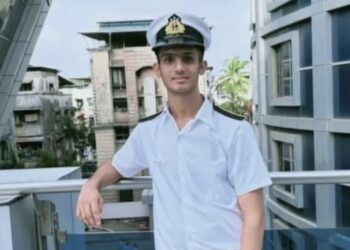 मर्चंट नेव्हीमध्ये काम करणारा धुळे जिल्ह्यातील तरुण ओमानच्या समुद्रात बेपत्ता