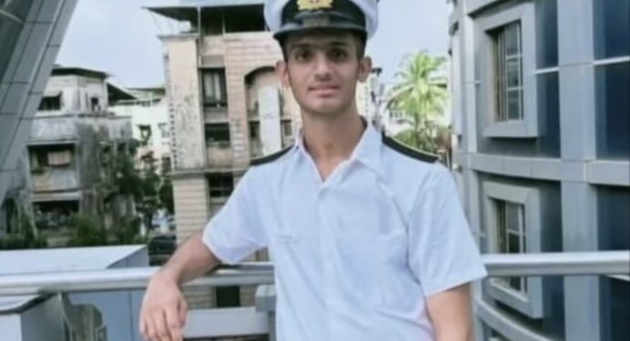 मर्चंट नेव्हीमध्ये काम करणारा धुळे जिल्ह्यातील तरुण ओमानच्या समुद्रात बेपत्ता