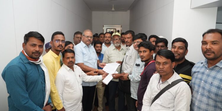 पत्रकारांना नोटीस पाठविणाऱ्या पवन ऊर्जा कंपनीवर कारवाईसाठी पत्रकार आक्रमक