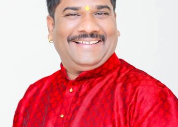 शिंदे सेनेत प्रवेश घेण्यासाठी ठाकरे सेनेच्या शहर संघटकाला मारहाण