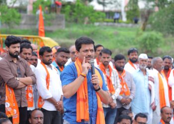 फसव्या घोषणा करणाऱ्या सरकारच्या नेत्यांना आता दारात उभ करु नका – आ.कैलास पाटील यांचे जनतेला आवाहन