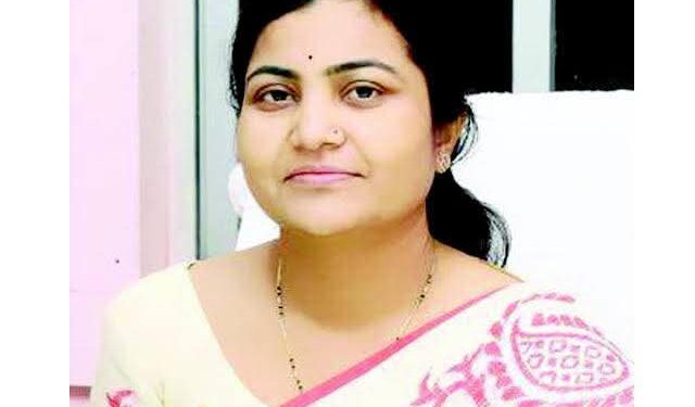 बीड नगरपालिकेच्या वादग्रस्त मुख्याधिकारी नीता अंधारे स्वीकारणार धाराशिव नगरपालिकेचा कारभार