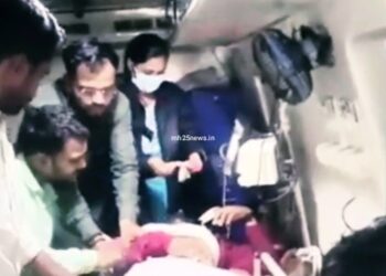 पवनचक्की विरोधातील उपोषणकर्त्या शेतकऱ्याची तब्येत खालावली