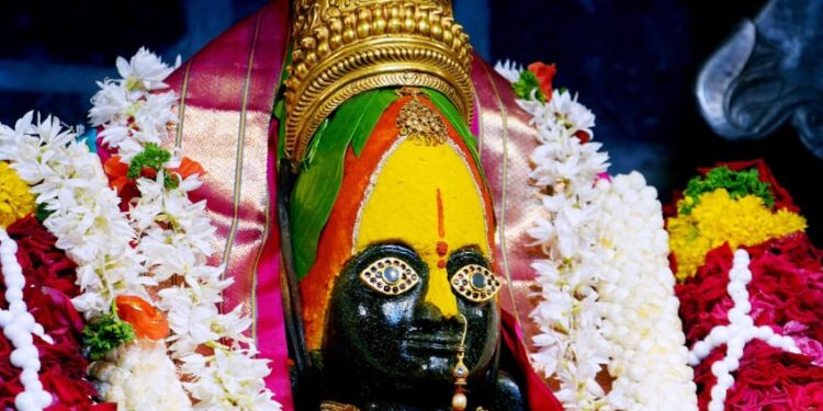 तुळजाभवानीच्या भाविकांना बसणार खिशाला चाट; दर्शनासाठी मोजावे लागणार अतिरिक्त शुल्क