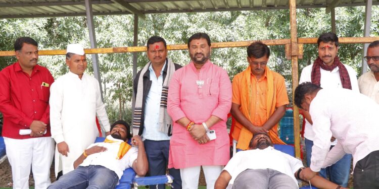 श्री सिद्धीविनायक परिवाराकडून रक्तदान शिबिर, दत्ताभाऊ कुलकर्णी यांच्या वाढदिवसानिमित्त राबवला उपक्रम