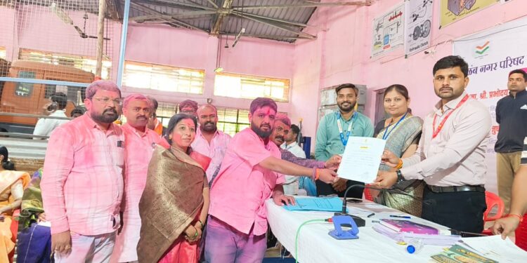 कळंब करांच्या उपनगरध्यक्ष पदा कडे नजरा