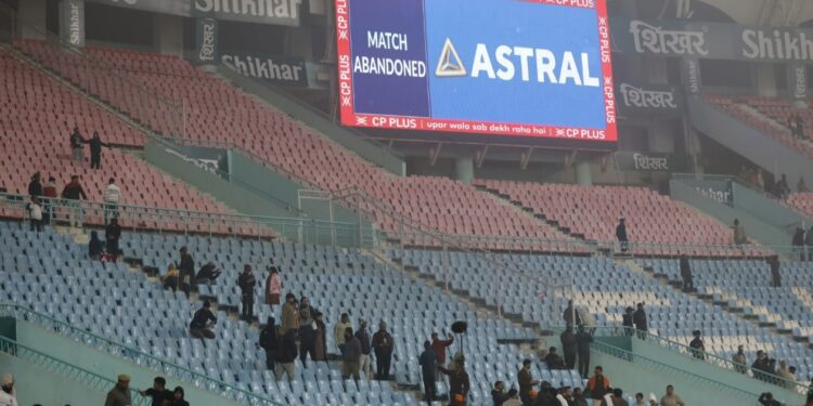 धुक्याने सामना रद्द; बीसीसीआयच्या नियोजनाचा गलथान कारभार? चाहत्यांचा रोष शिगेला