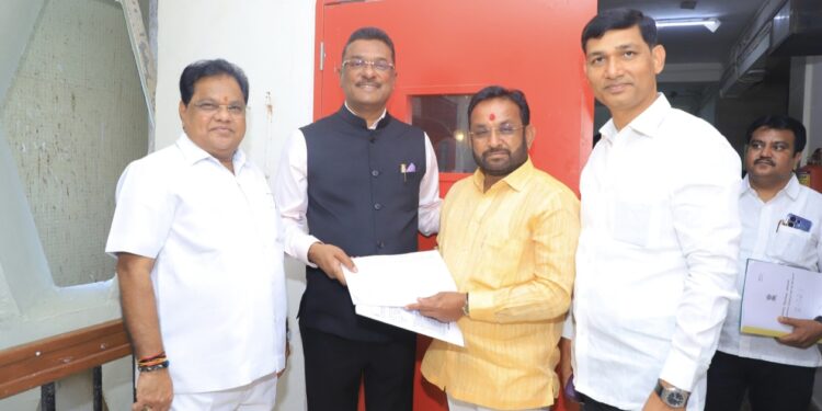 भूम-परंडा-वाशी मतदारसंघासाठी आ. तानाजी सावंत यांच्या मागणीवरून ४० नव्या एसटी बसेस मंजूर