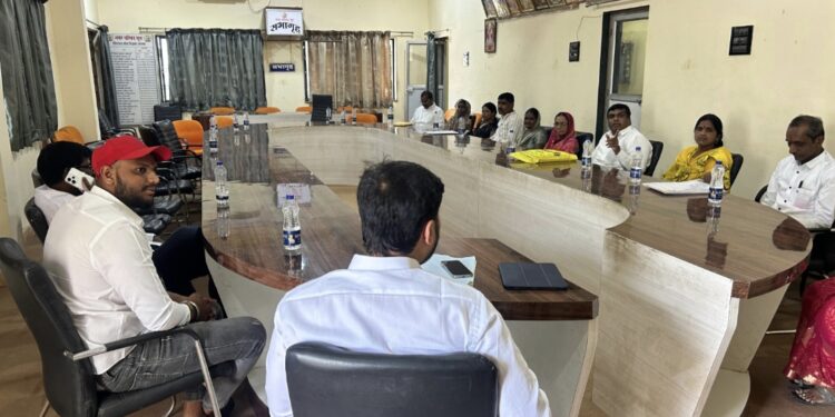 भूम नगर परिषदेत प्रशासनाचा बेजबाबदारपणा उघड; मुख्याधिकारी गैरहजर नगरसेवकांचा संताप