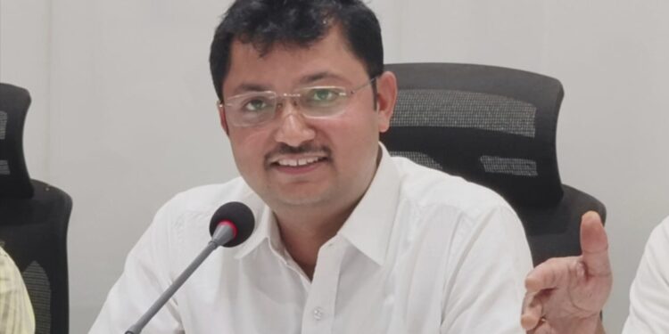 पवनऊर्जेचे`पॉवरहाऊस’ ठरतोय धाराशिव जिल्हा;राज्यातील कार्यन्वित पवनचक्क्यापैकी अर्ध्या धाराशिव जिल्ह्यात