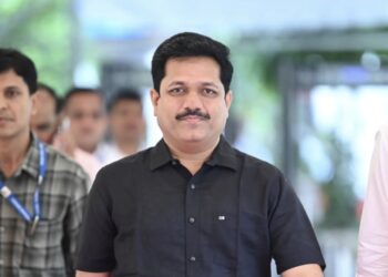 भाजपच्या कट्टर समर्थकांकडून ठाकरे सेनेचे आमदार कैलास पाटील यांचं सोशल मीडियावर कौतुक