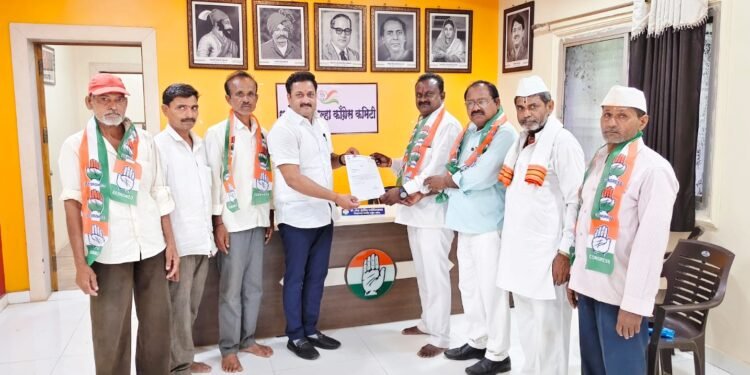 काँग्रेसच्या विचारधारेवर विश्वास; खानापूरच्या नागरिकांचा जाहीर पक्षप्रवेश, प्रकाश घायतीडक यांची तालुका सचिवपदी नियुक्ती